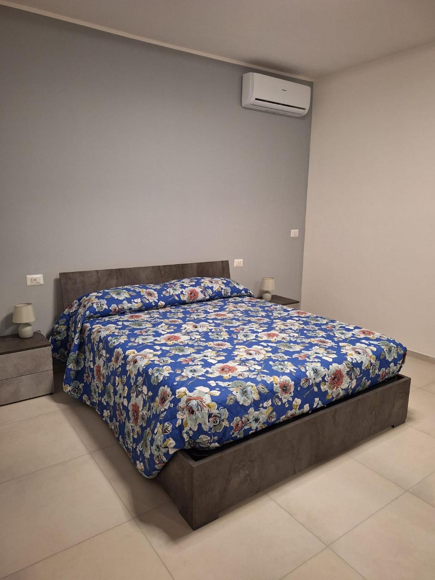 Desy Apartment Syracuse Exterior foto